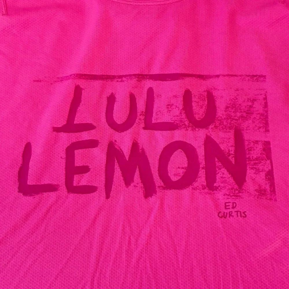 Lululemon Abrasion Resistant Training T Shirt *Ed Curtis In Sonic Pink PTP: 22